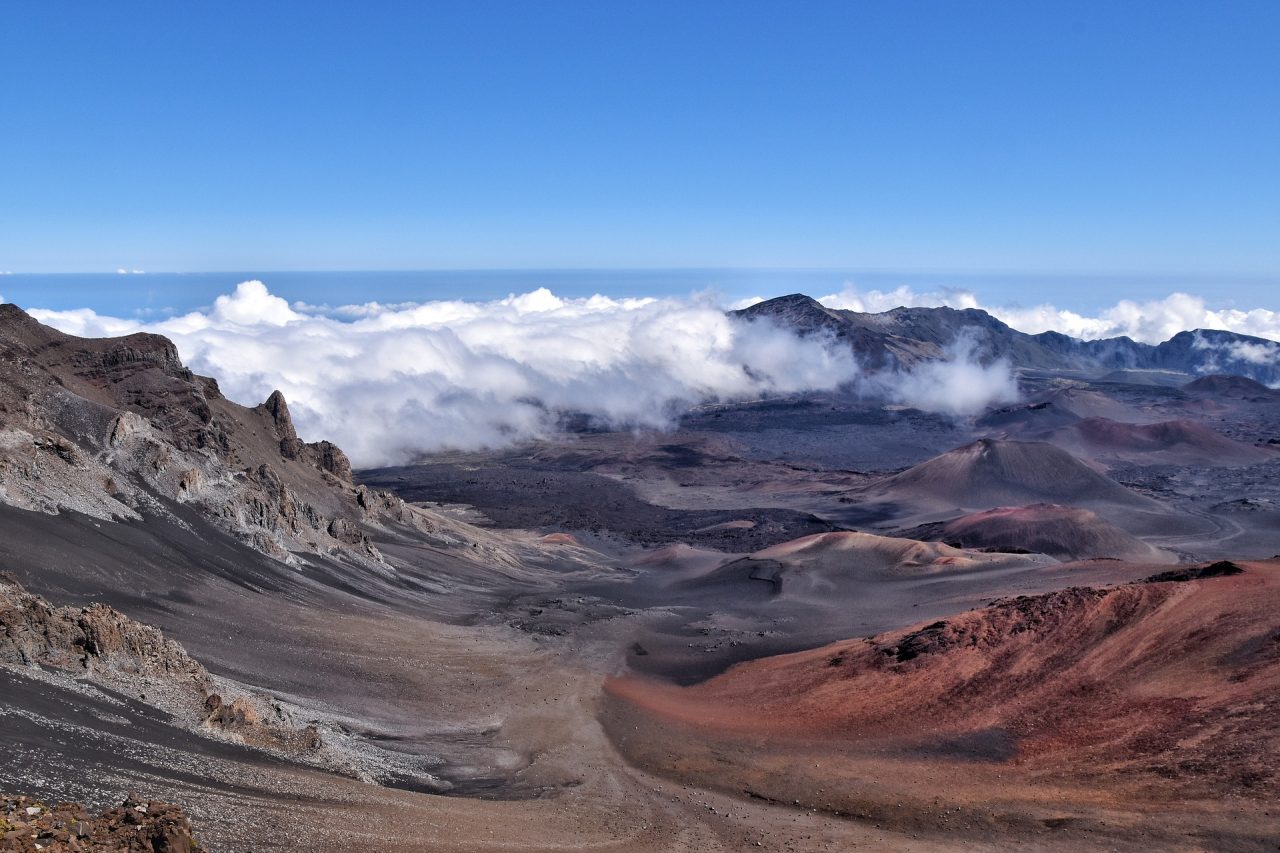 HAWAII, CRATERE DI UN VULCANO