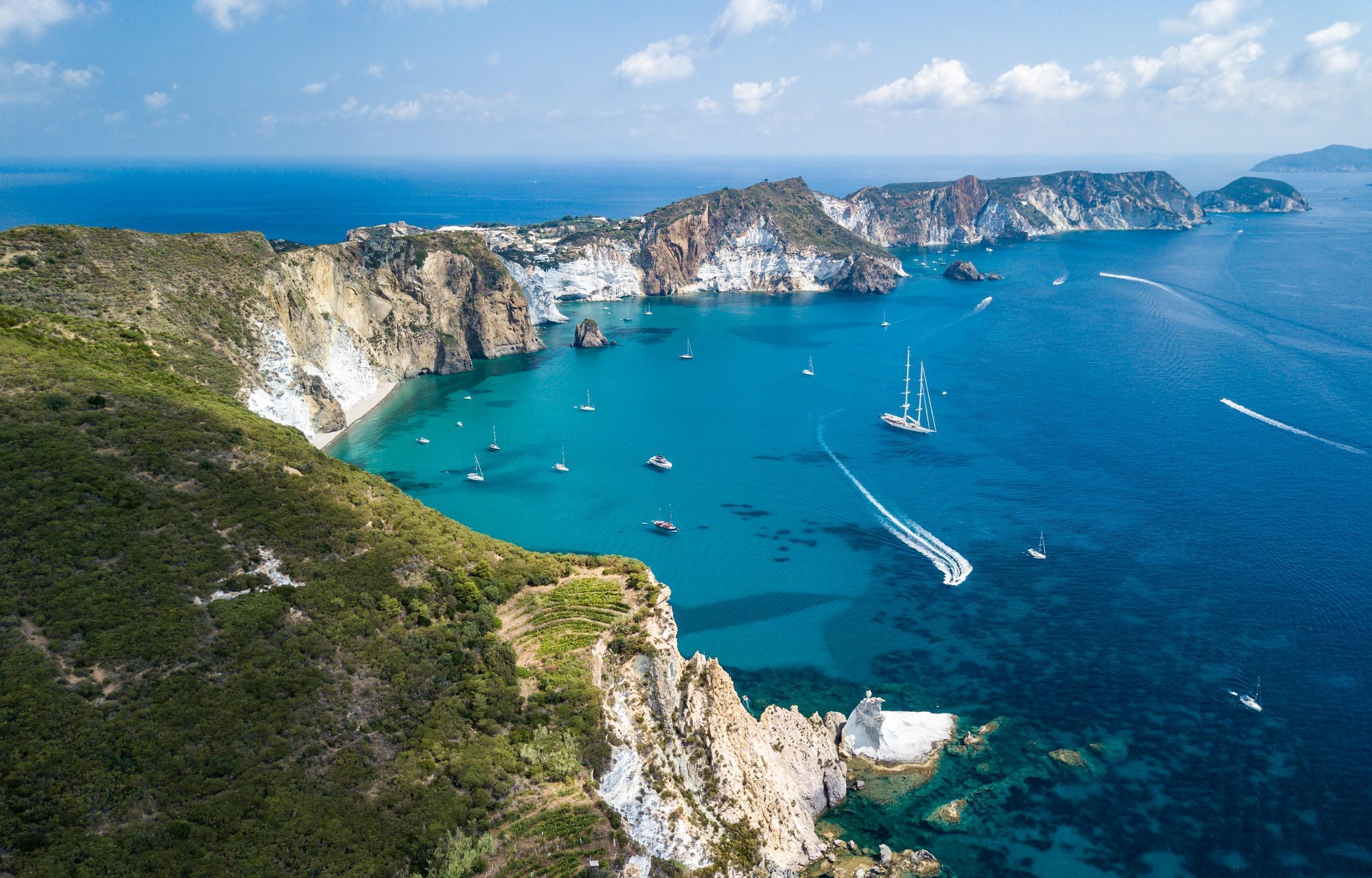 La Riviera di Ulisse, l’Isola di Ponza, Ninfa e Sermoneta