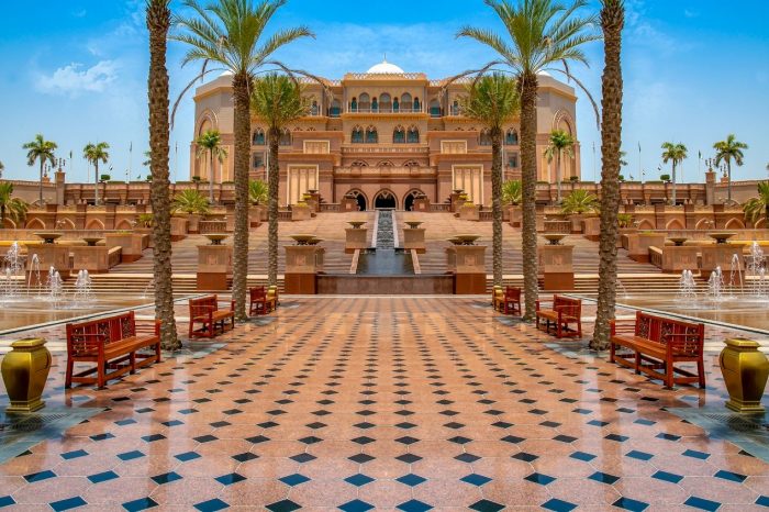 Tour Emirati Arabi: Dubai, Abu Dhabi, Sharjah e deserto 2023