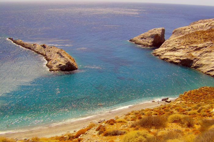 Piccole Cicladi: Folegandros, Speciale Agosto 2022