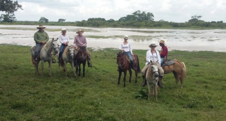 ESCURSIONE A CAVALLO IN COLOMBIA