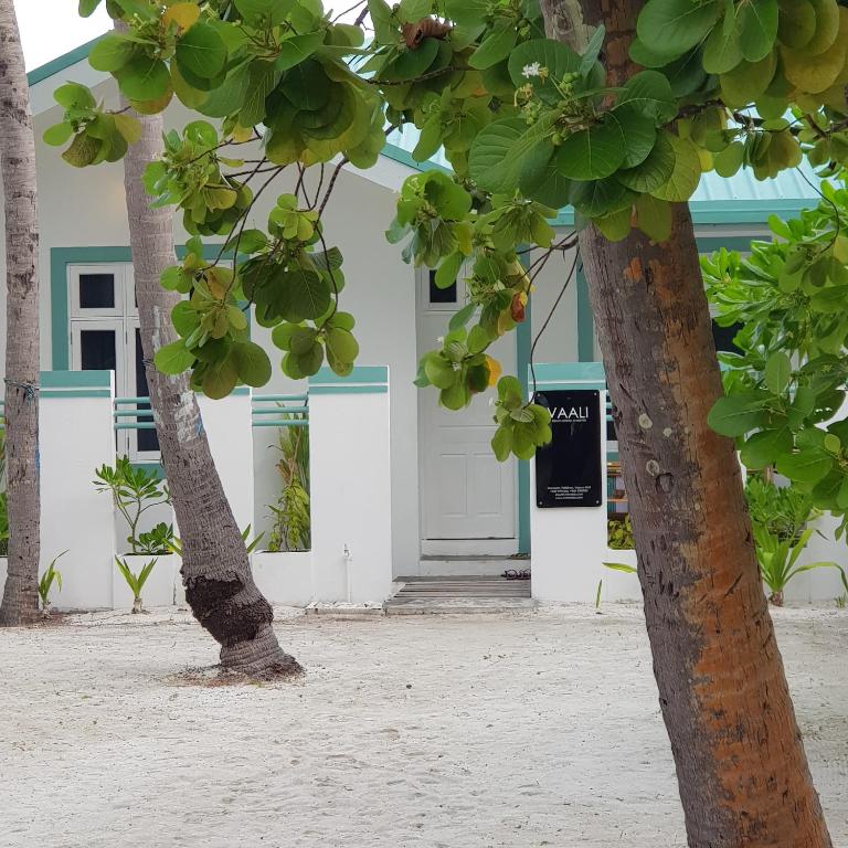 vaali beach lodge