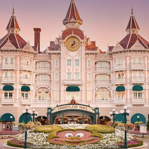 Disneyland Paris – Hotel Disneyland Paris***** – da Maggio ad Ottobre 2026