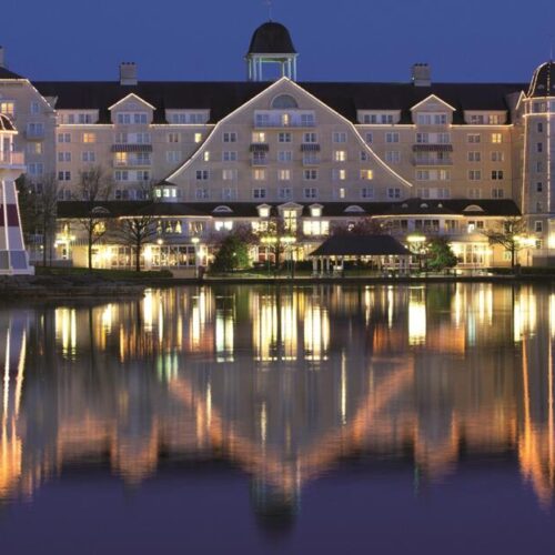 Disneyland Paris – Disney Newport Bay Club**** – da Maggio ad Ottobre 2026